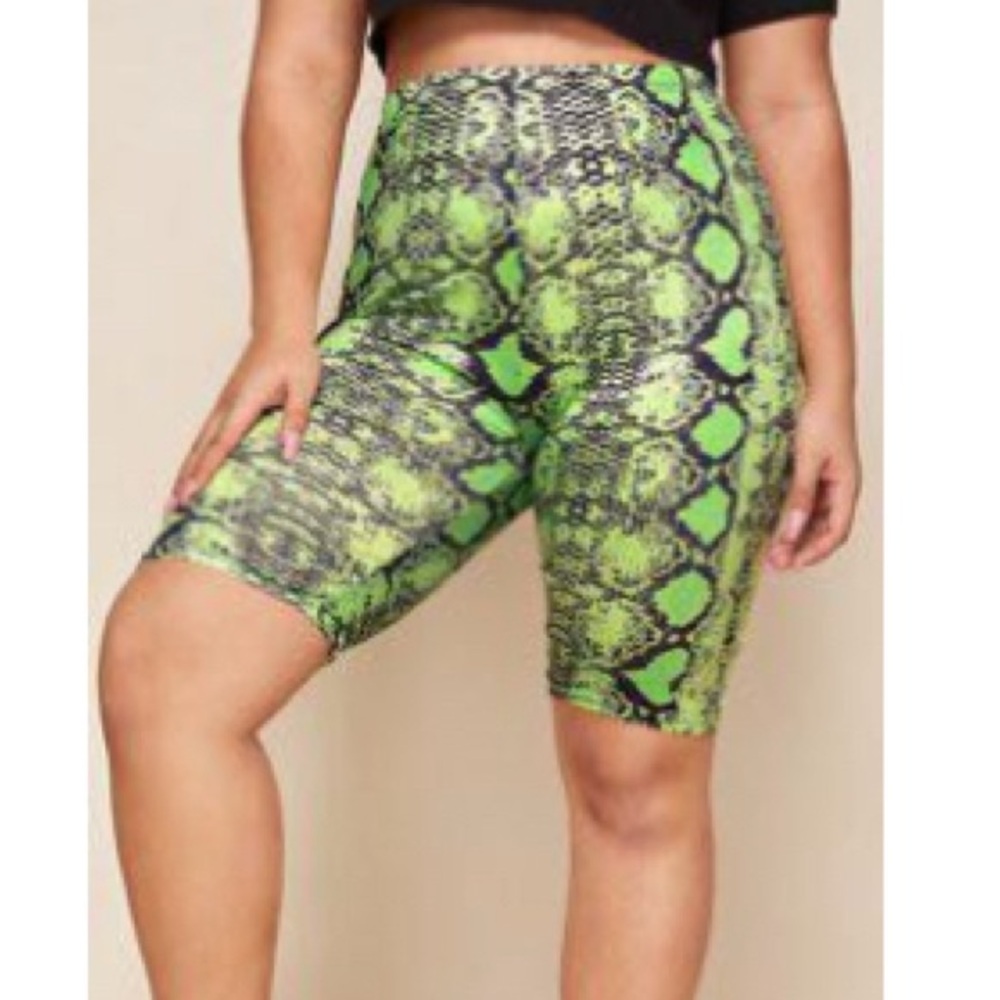SHEIN Vibrant Green Snake Print Bike Shorts